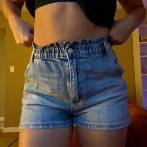 BDG pull-on mom short size small